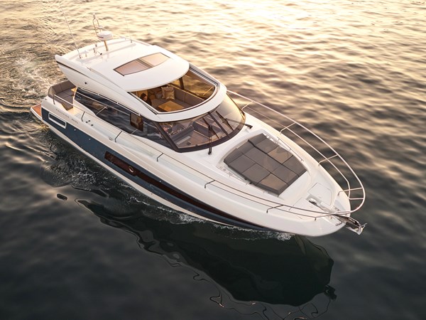Prestige 460s on the water