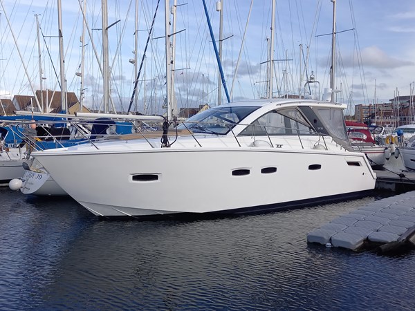2011 Sealine SC35 for sale