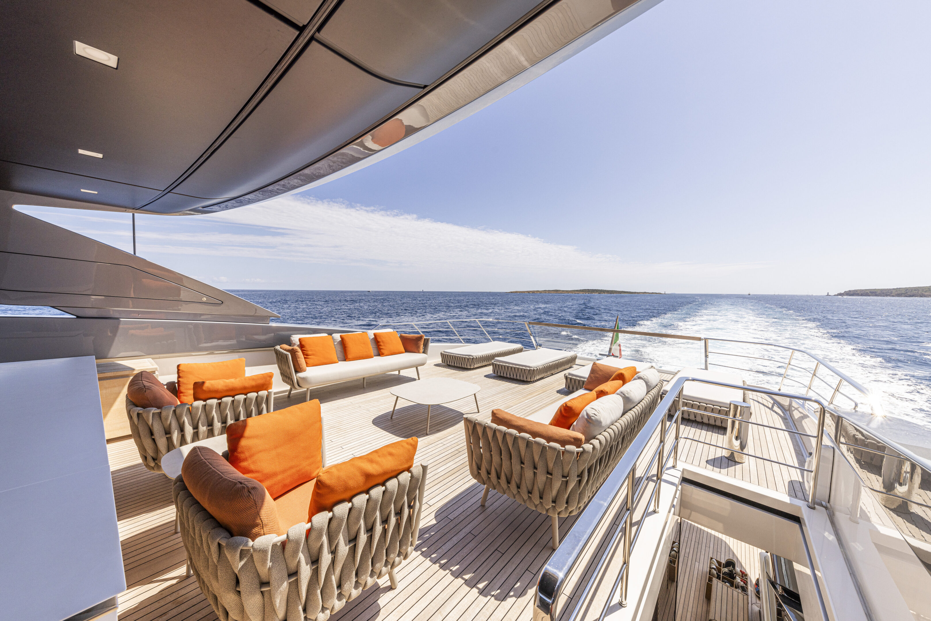 SL120a Blue Angel exterior Flybridge