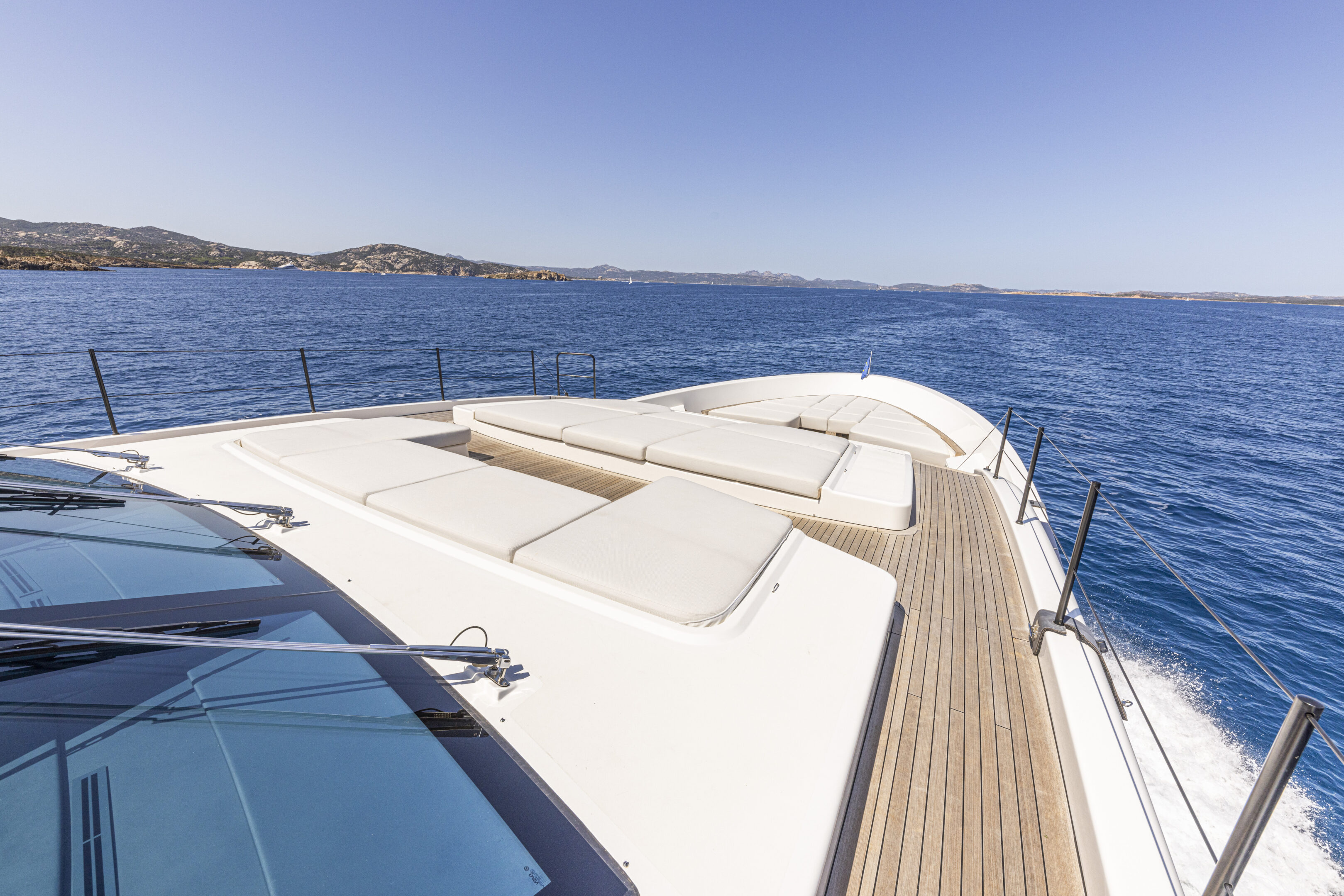 SL120a Blue Angel exterior bow and sunpad