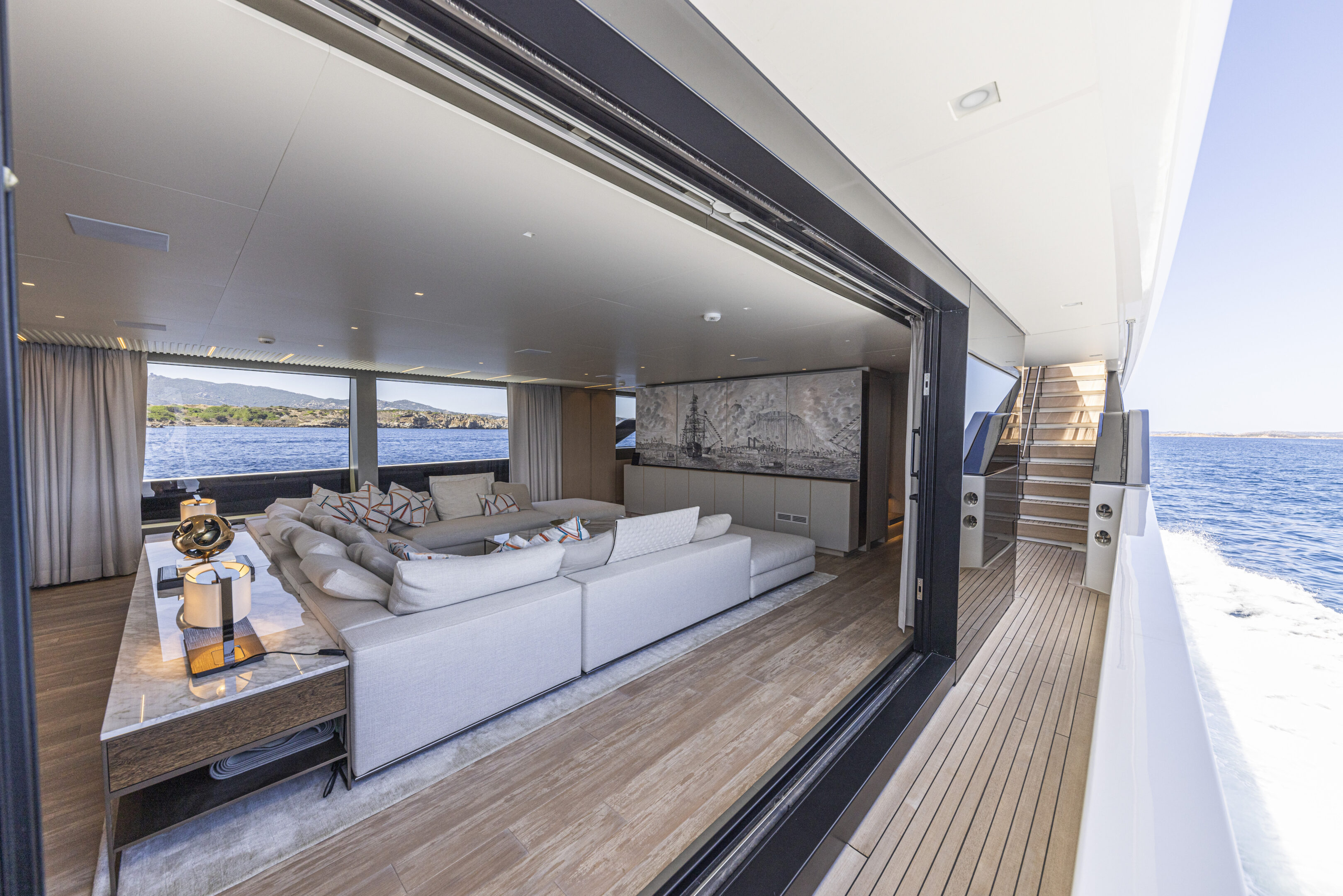 SL120a Blue Angel salon doors open