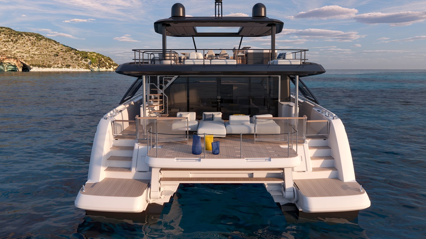Prestige M8 - Afloat