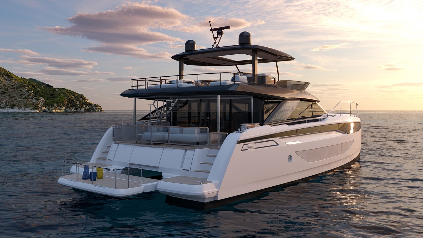 Prestige M8 - Afloat