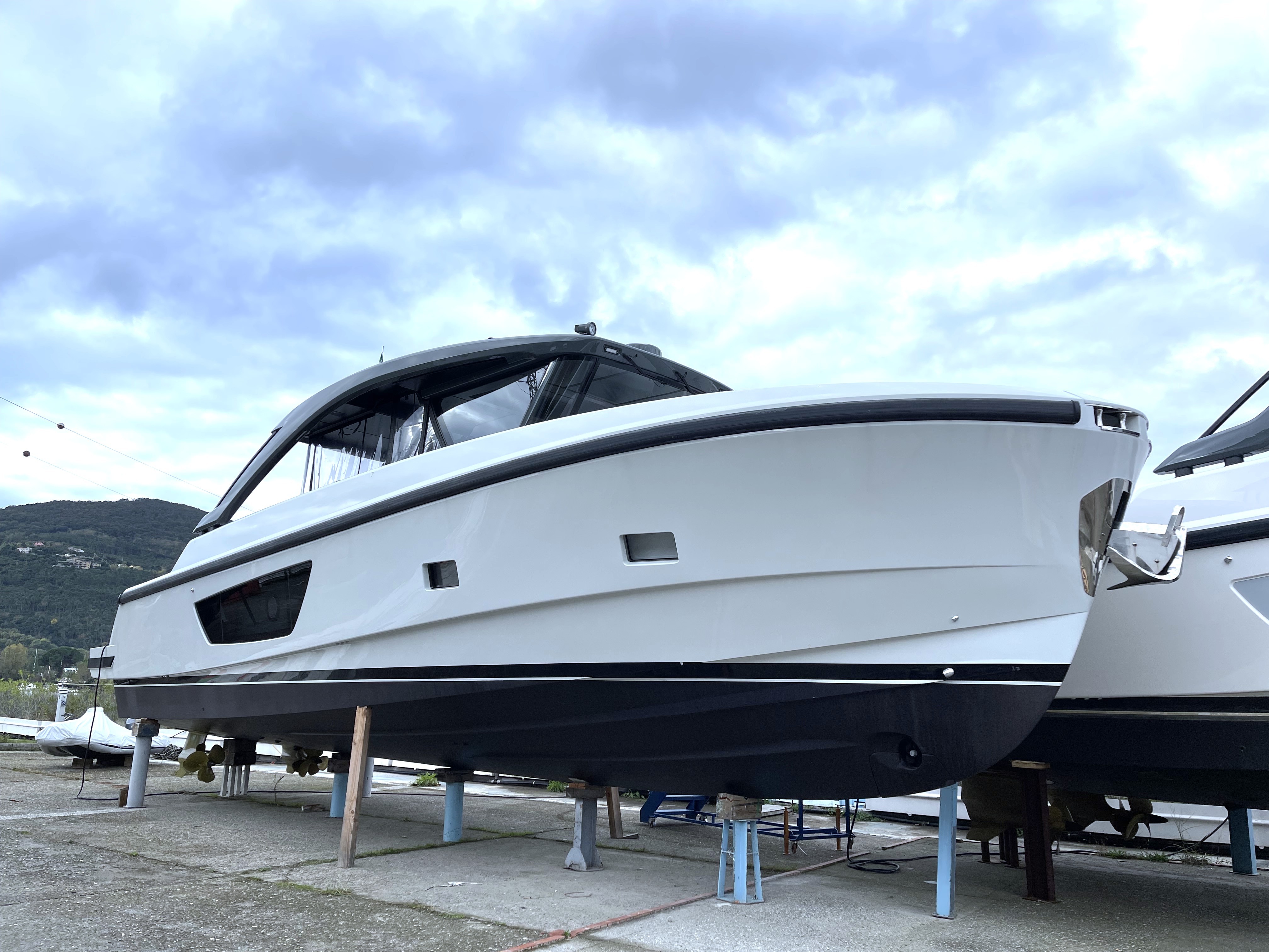 Bluegame BG54 exterior default