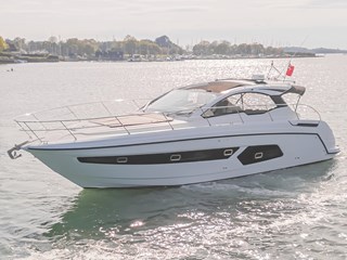Azimut Atlantis 43 for sale - afloat