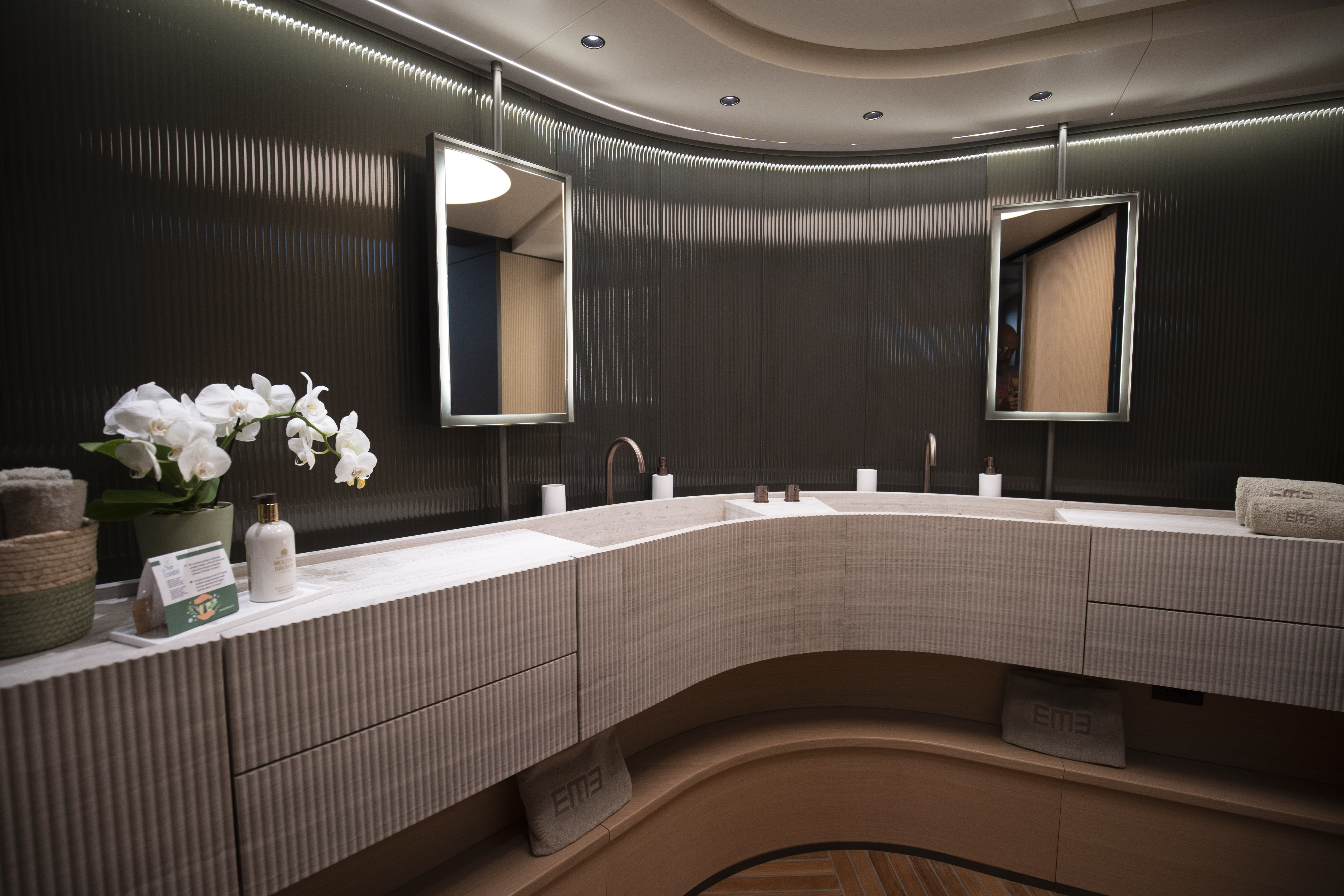 2023 SANLORENZO SD90