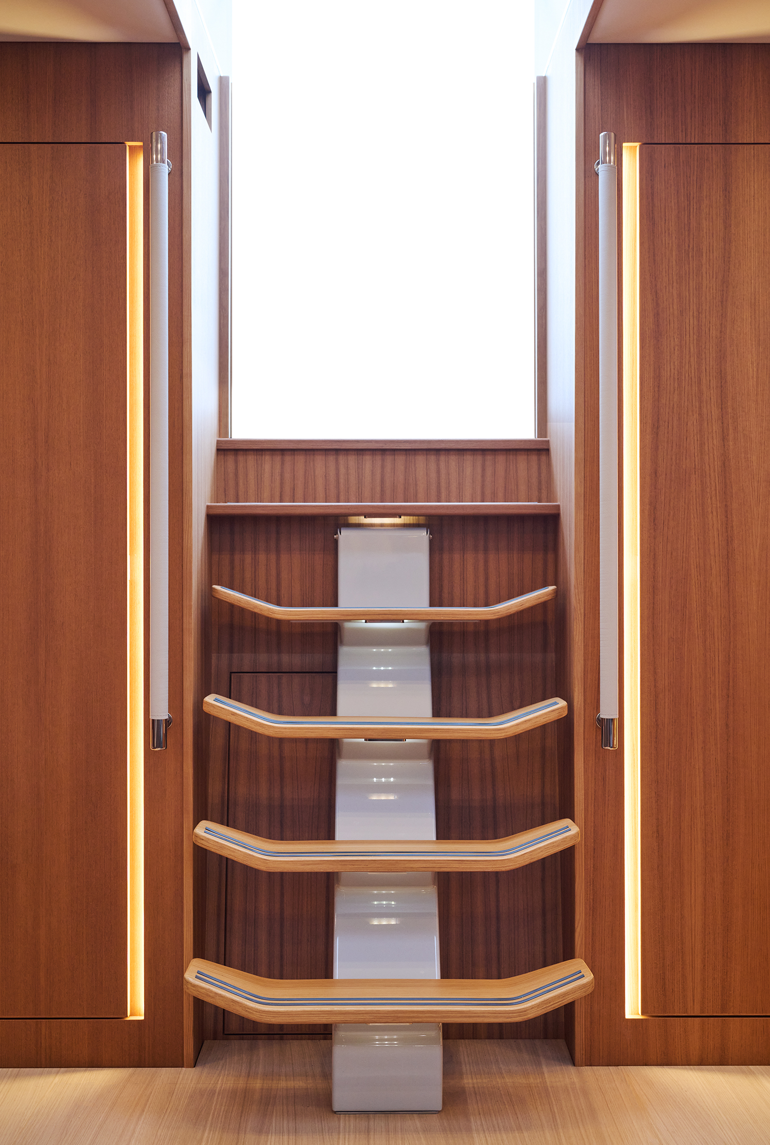 Contest 63CS For Sale - Saloon 