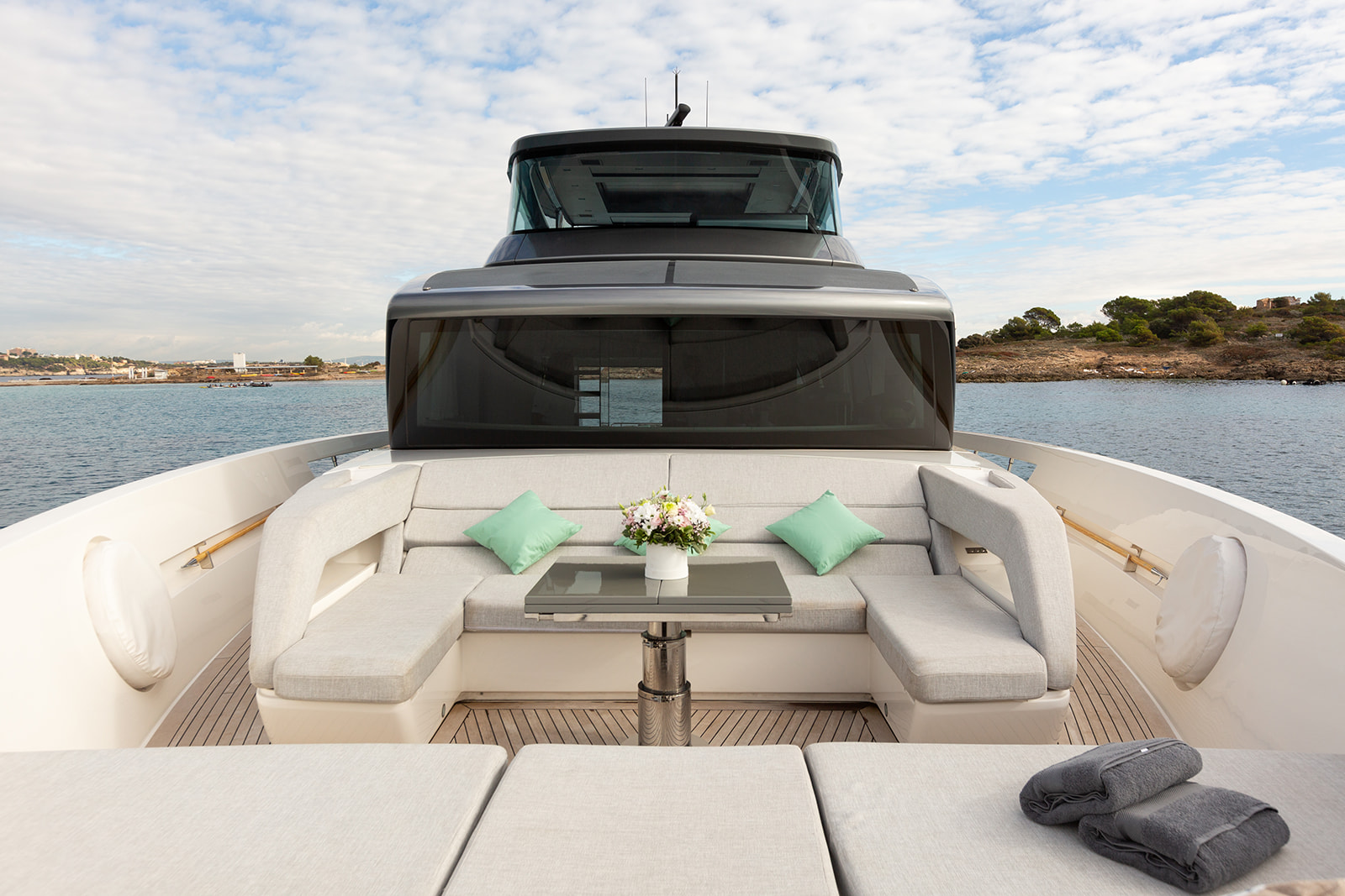 2019 SANLORENZO SX76