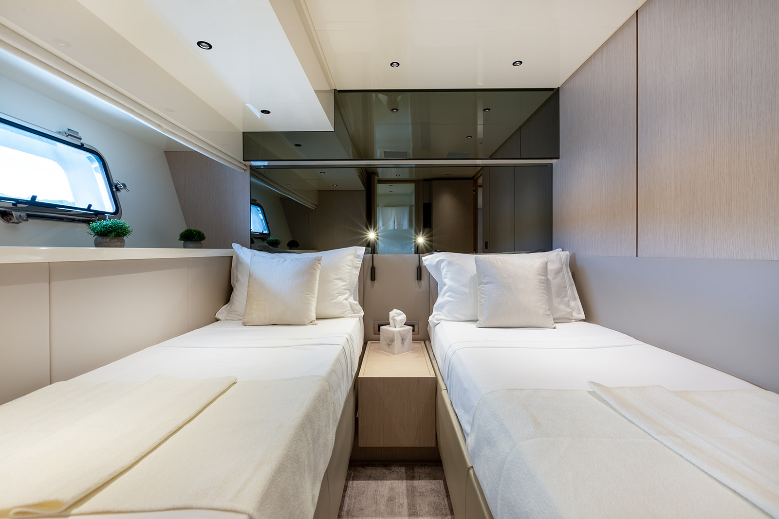 2019 SANLORENZO SX76