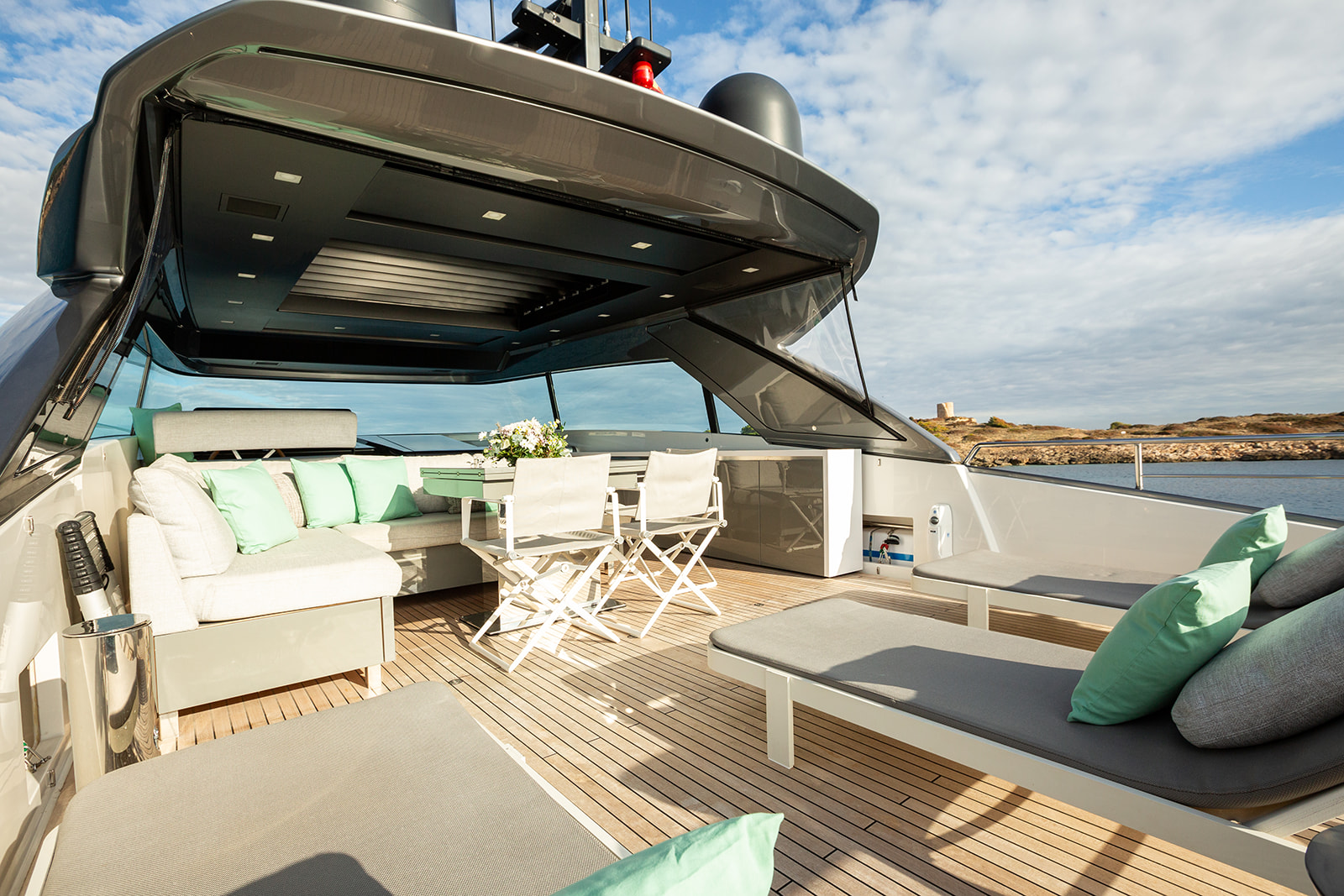 2019 SANLORENZO SX76