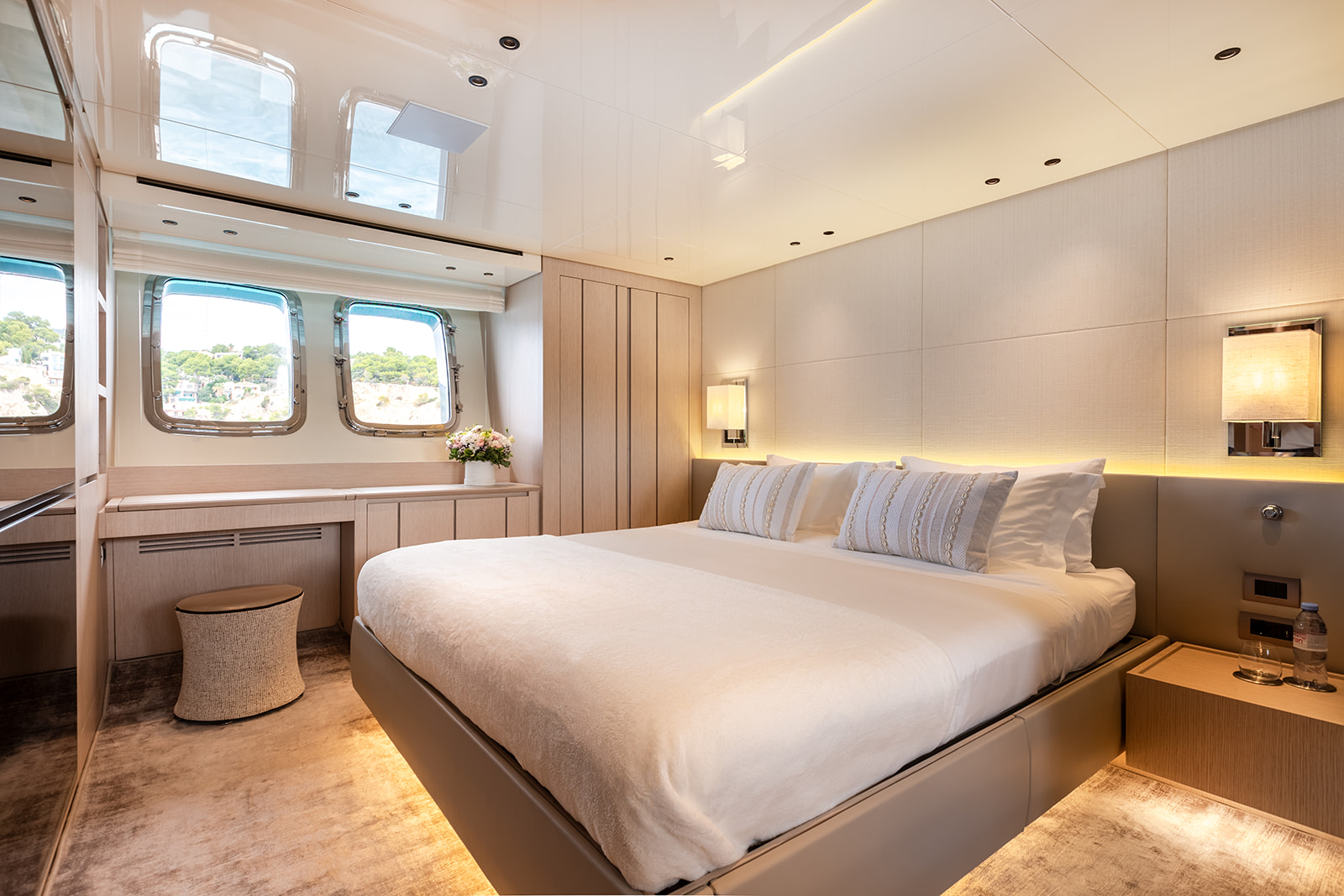 2019 SANLORENZO SX76