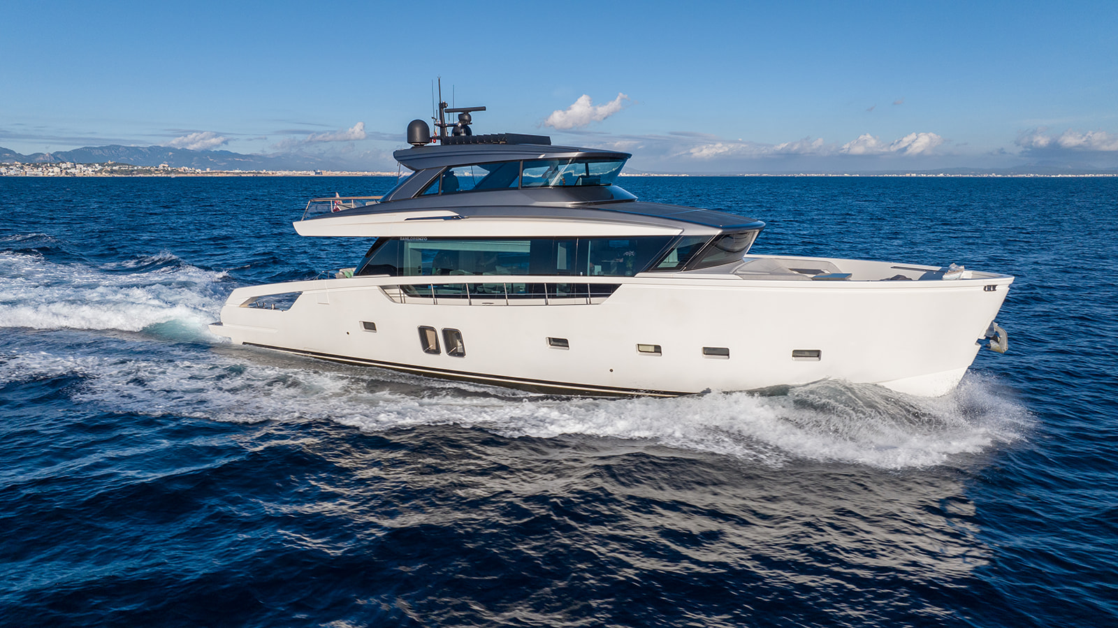 2019 SANLORENZO SX76