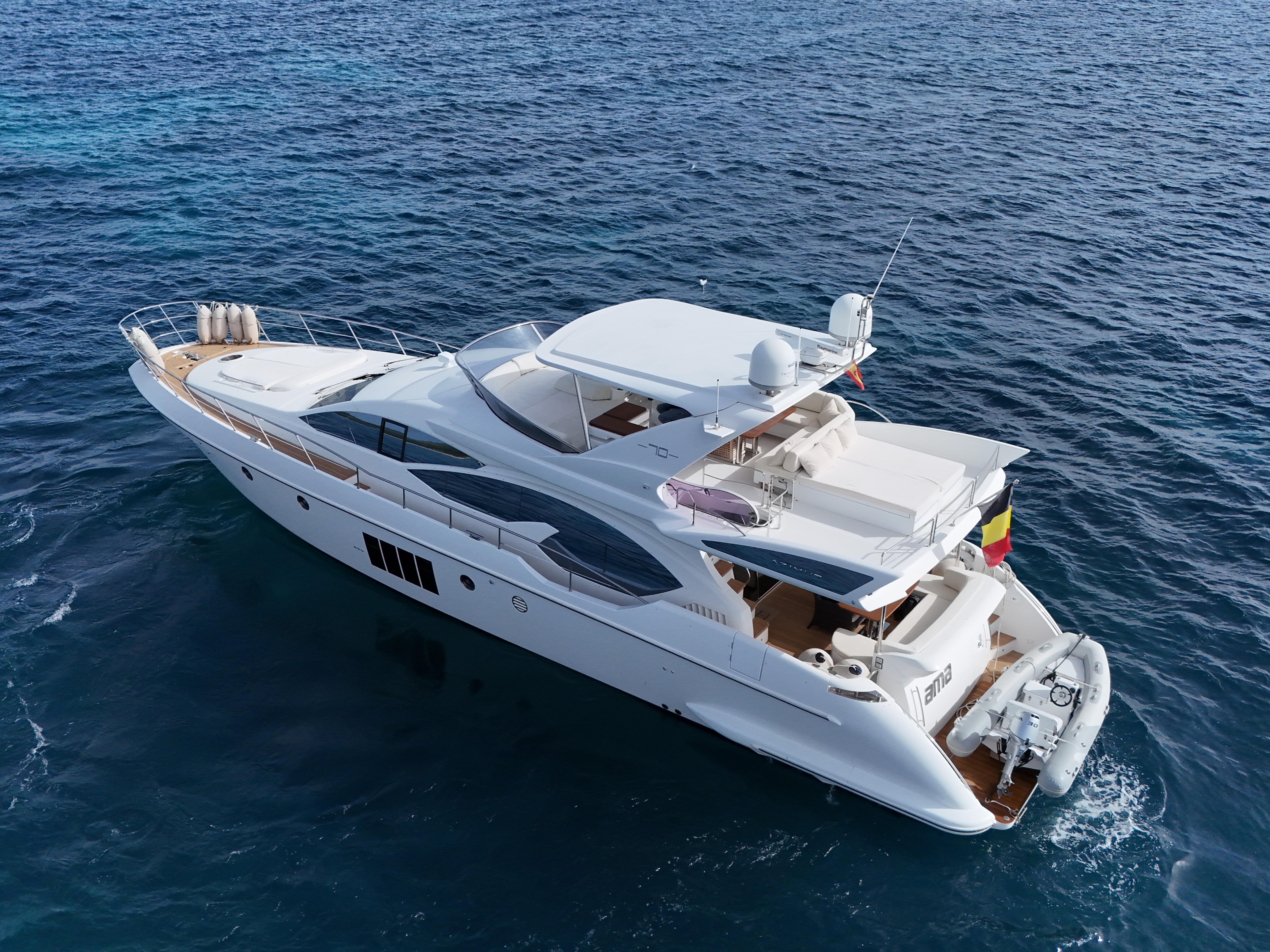 Azimut 70