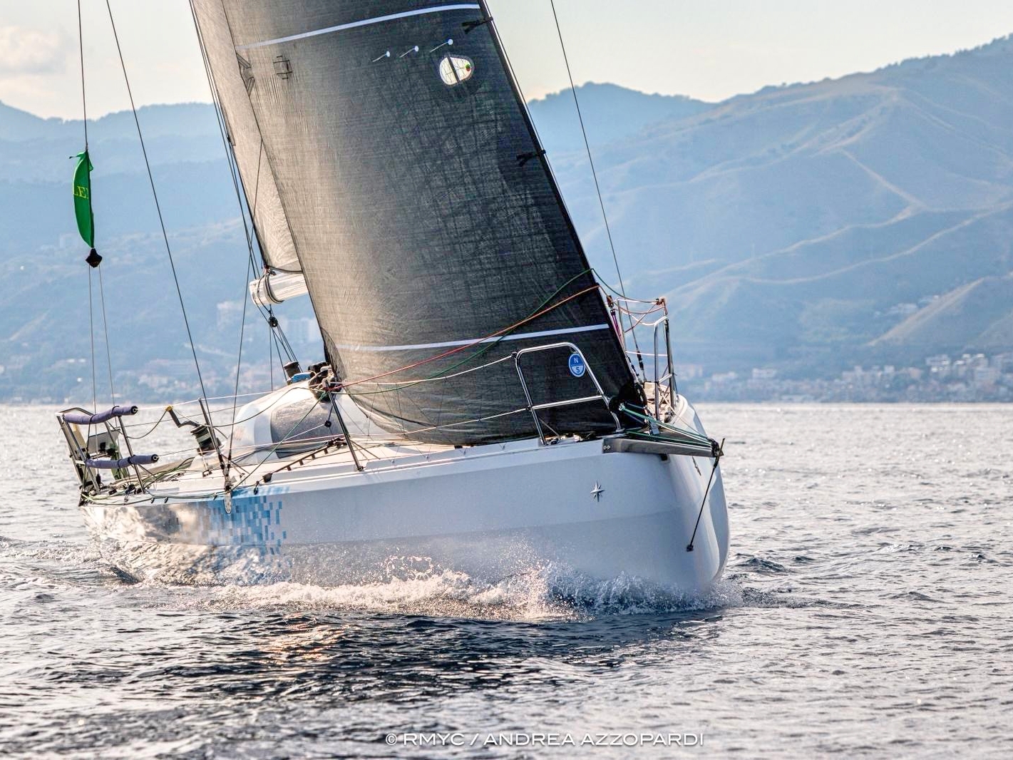 2022 Jeanneau Sun Fast 3300