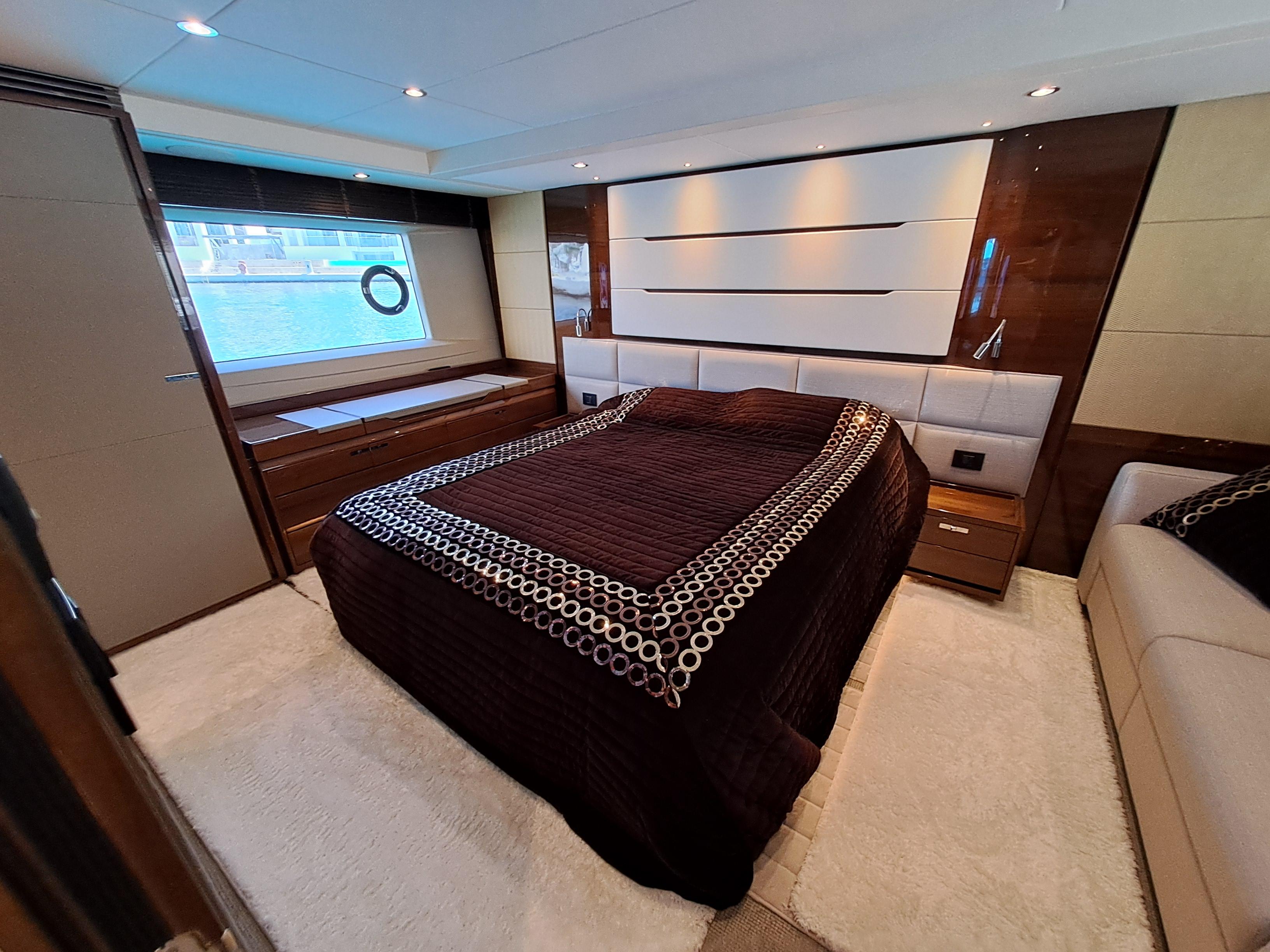 Princess 68 for sale - owners cabin