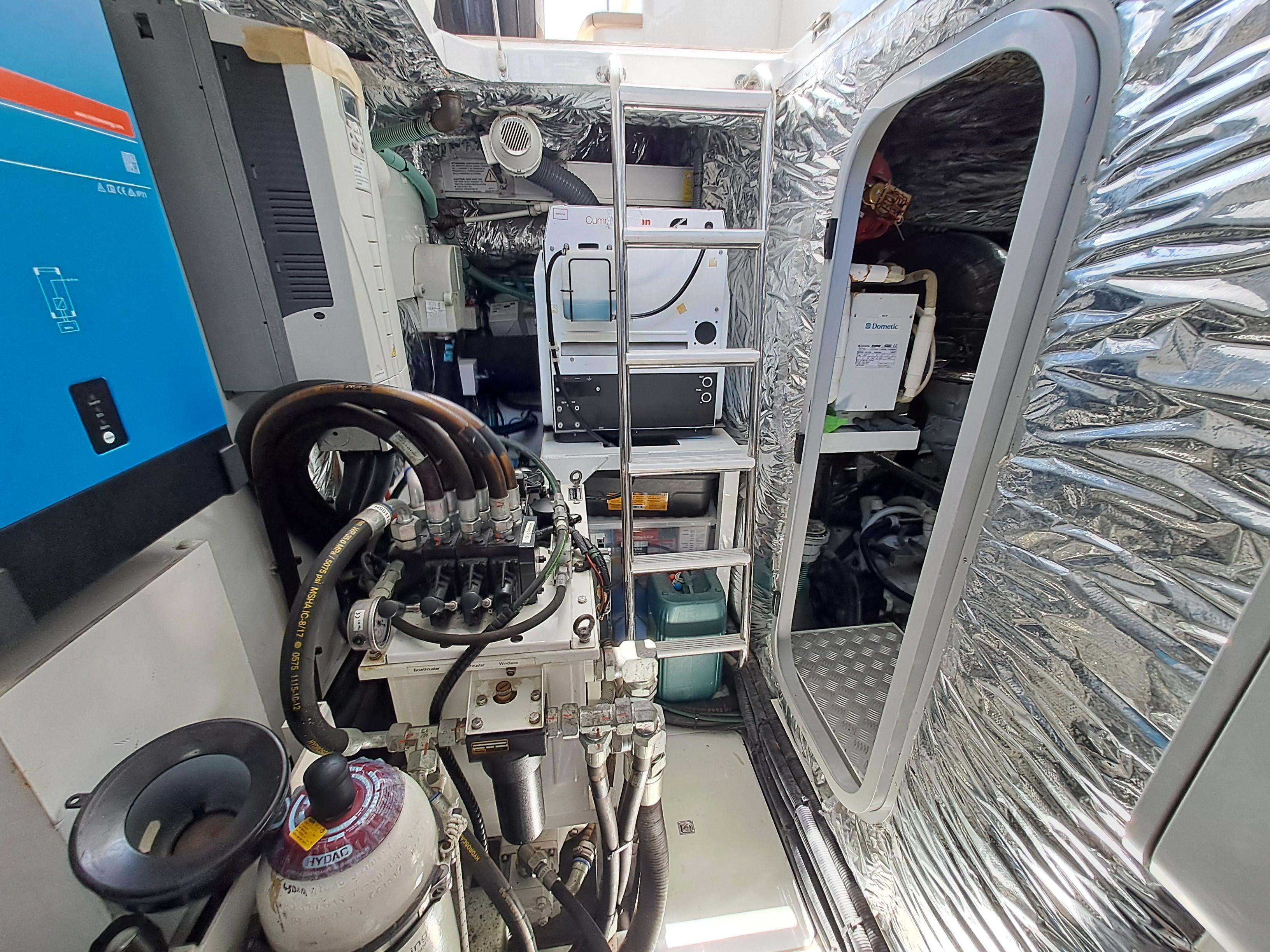 Princess 68 for sale - generator