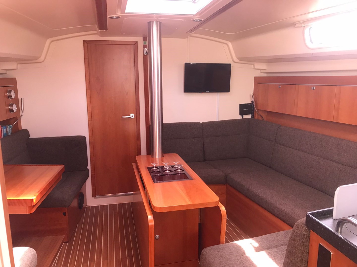 Hanse 415