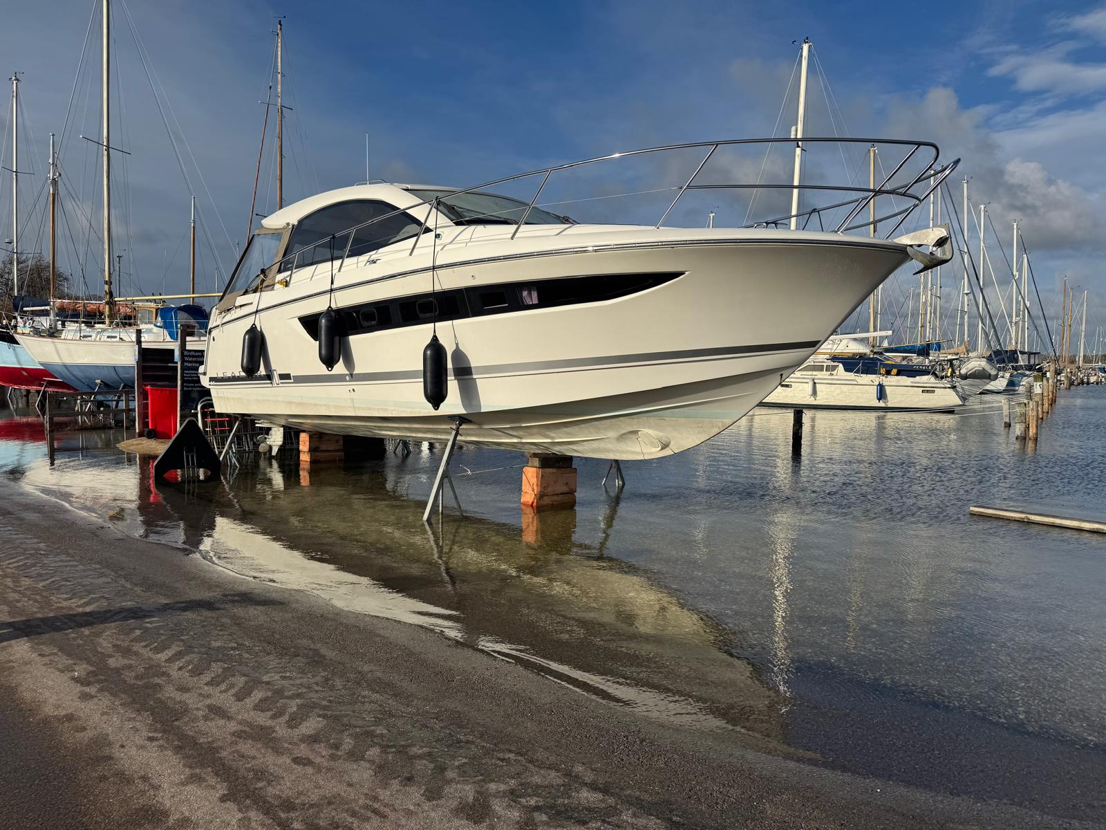 Jeanneau Leader 10 for sale