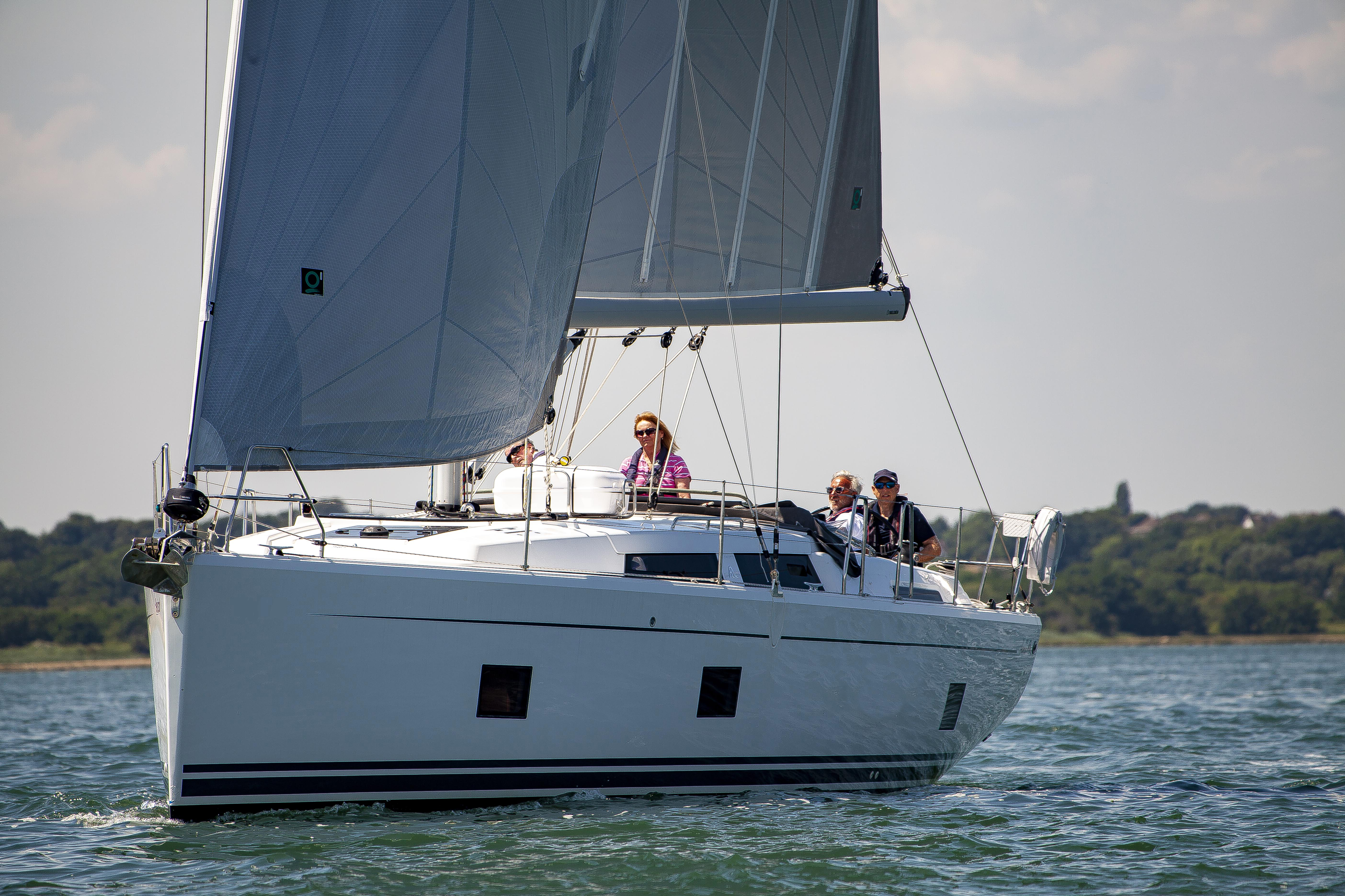 2023 Hanse 418 for sale