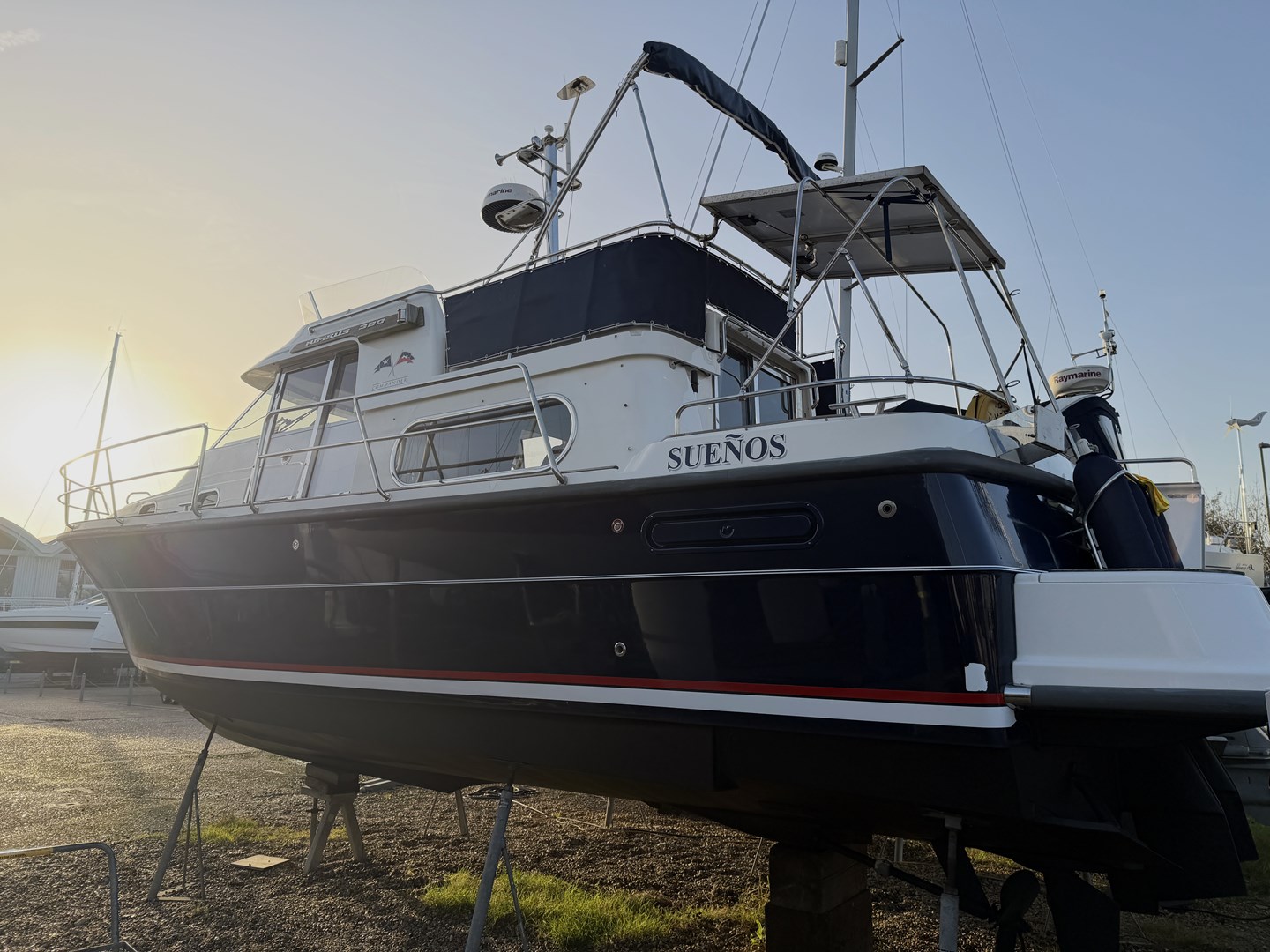 Nimbus 380 Commander stern