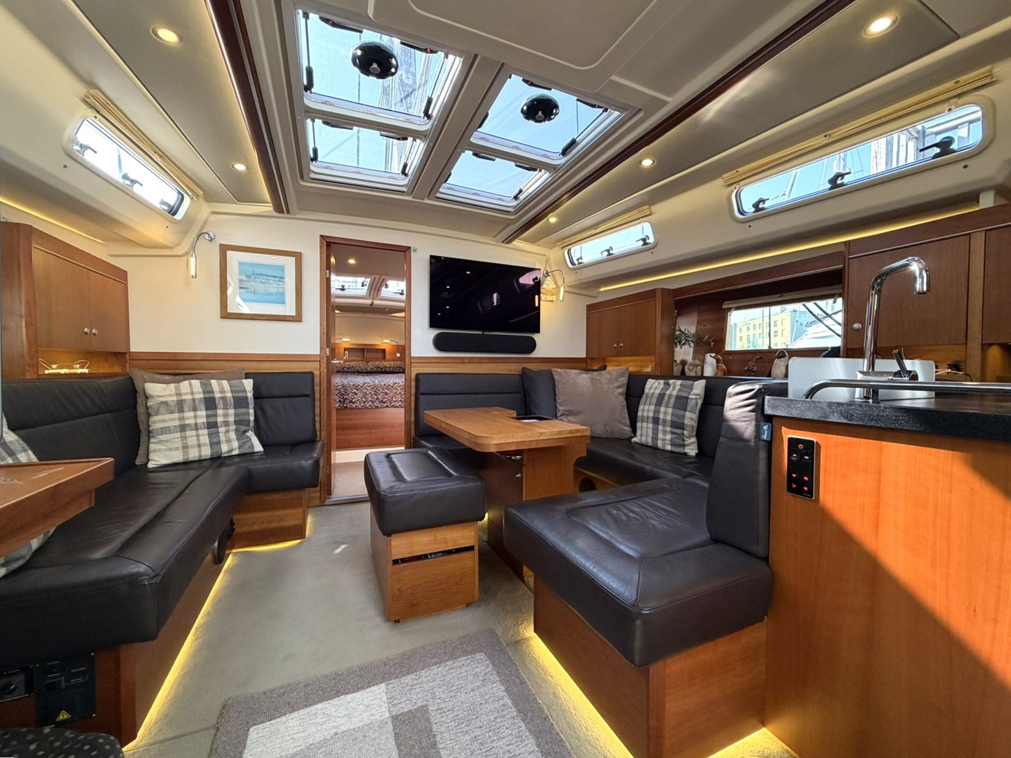 Hanse 455 Saloon
