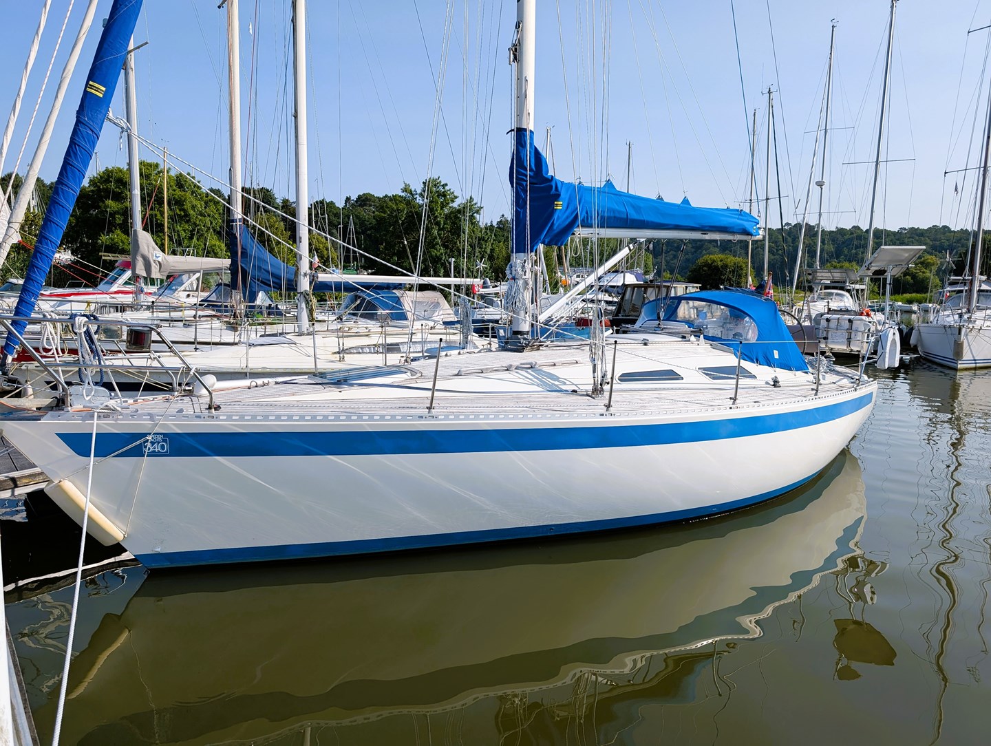 Sweden Yachts 340