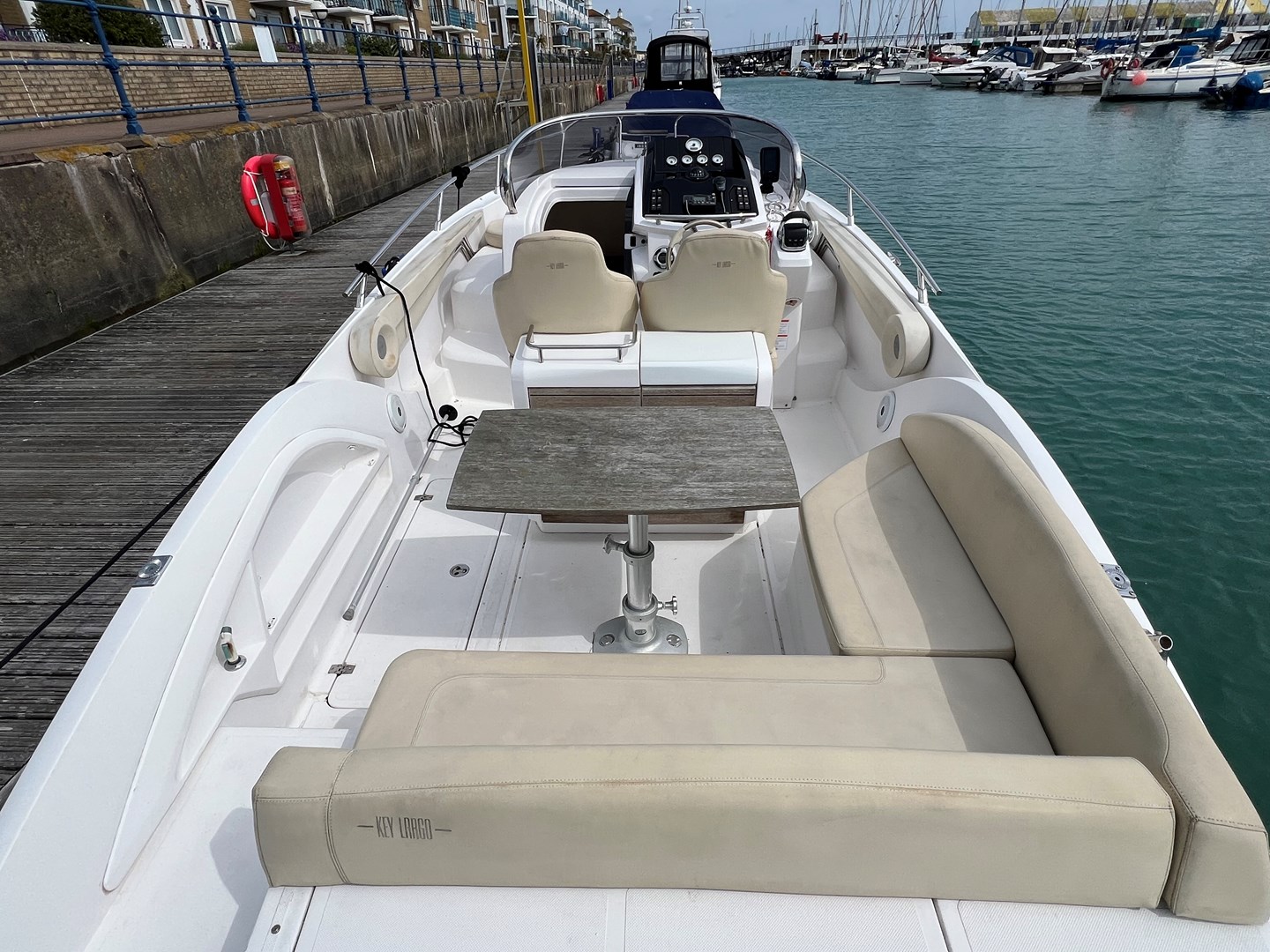Sessa Key Largo 27- cockpit