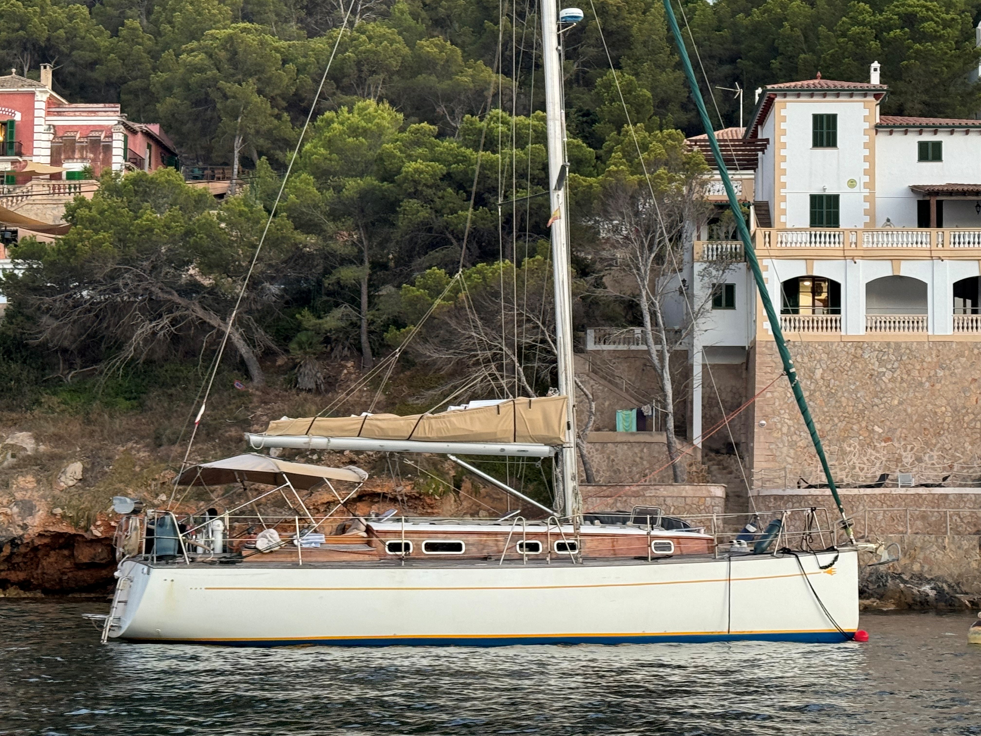 2006 Ultramarine Yachts Barracuda 40