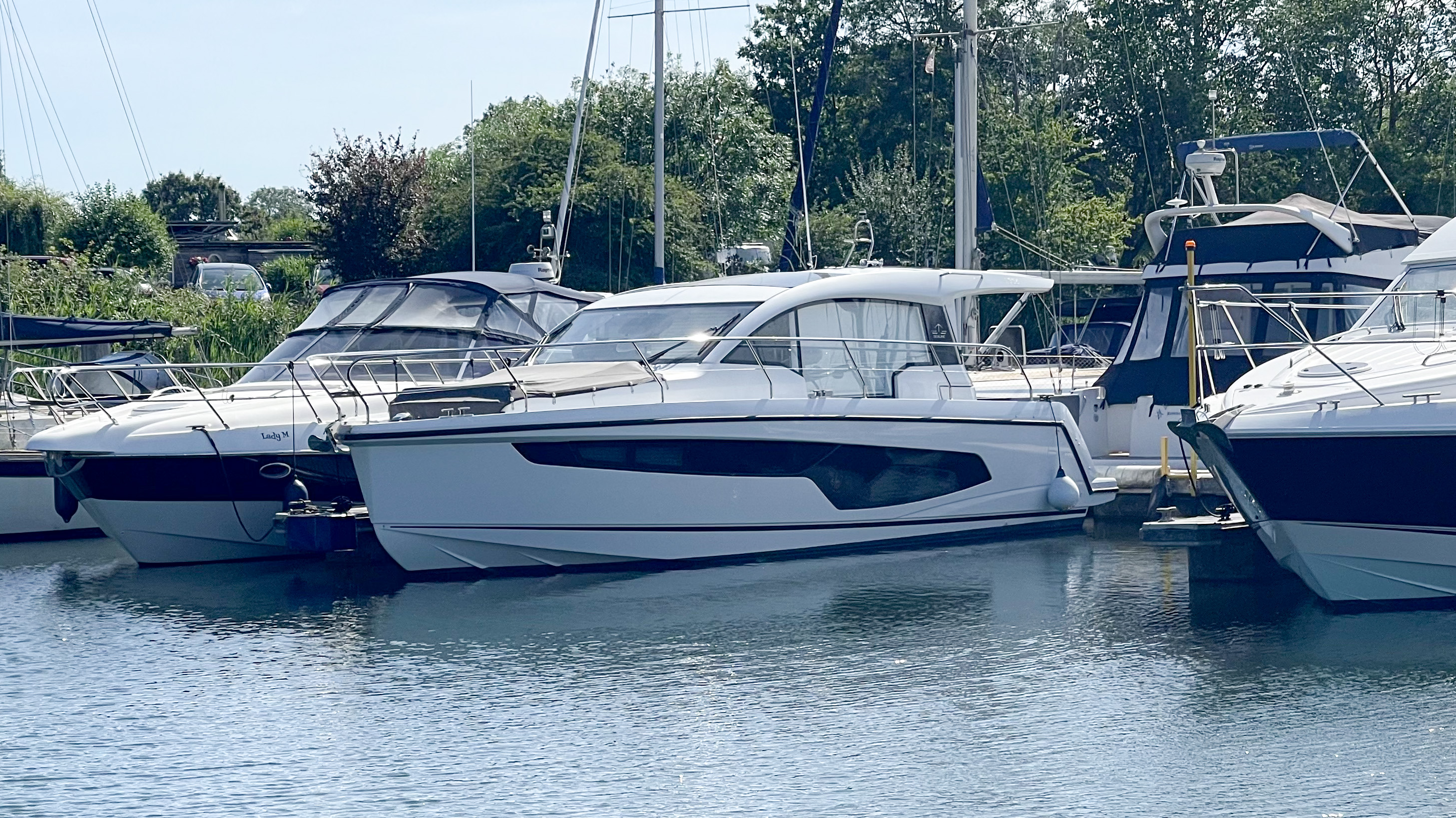 Sealine C335 For Sale