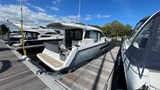 Sealine C335 Exterior