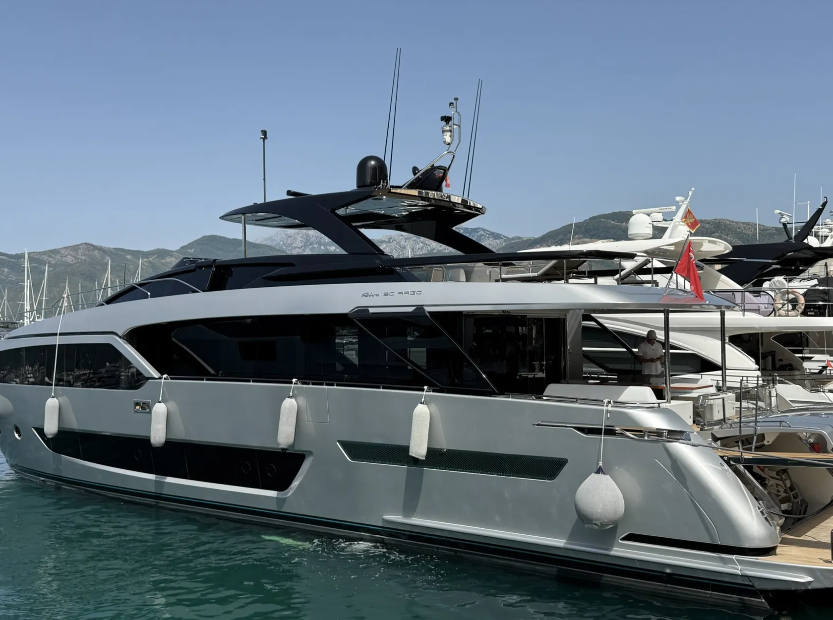 2020 Riva 90 argo