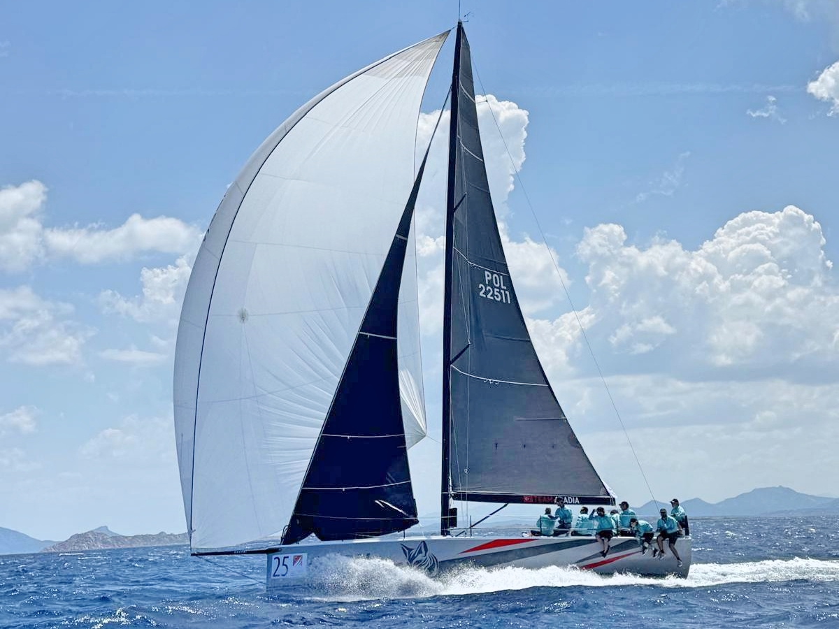 2013 Judel and Vrolijk HH42