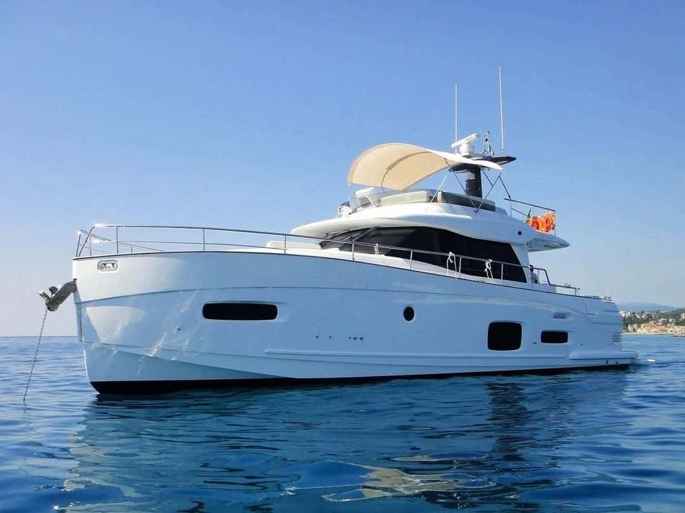 2015 Azimut Magellano 53